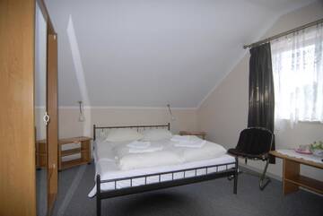 Фото номера Двухместный номер с основными удобствами и 1 кроватью Мотели Motel u Olka г. Boczów 6