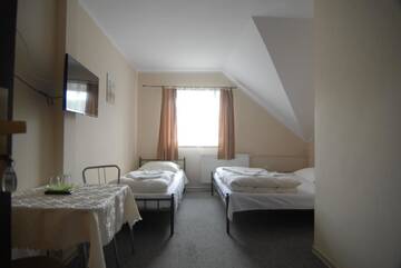 Фото номера Двухместный номер с основными удобствами и 1 кроватью Мотели Motel u Olka г. Boczów 8